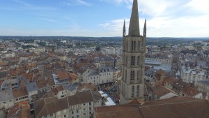 Vue aérienne de la course des garçons de café, édition 2015 à Limoges